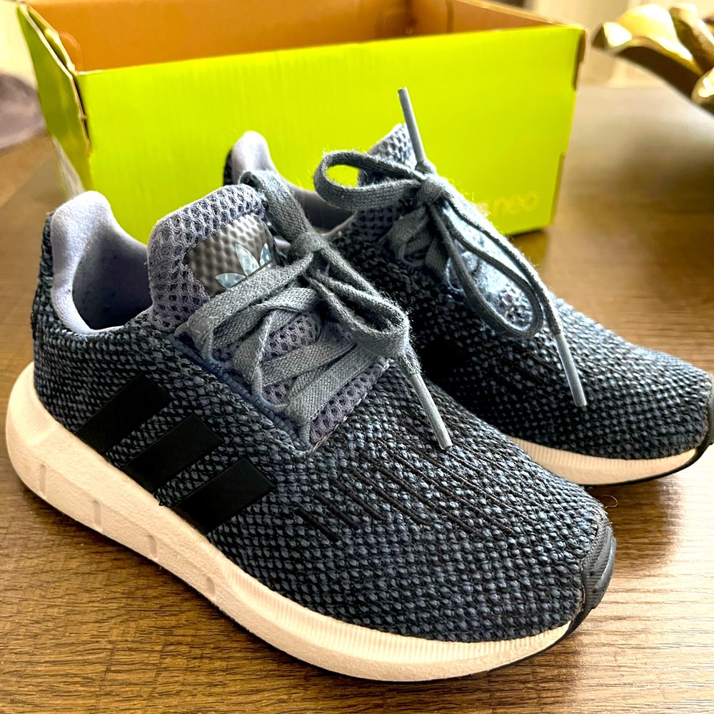 Little boys Adidas size 8 1/2k